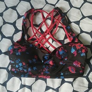 Lululemon Free to Be Wild bra